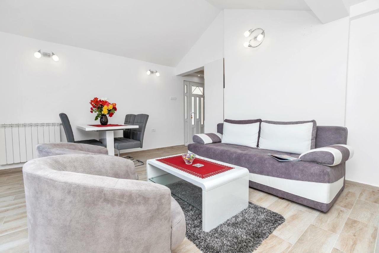 Apartment Kalle Kotor Ngoại thất bức ảnh