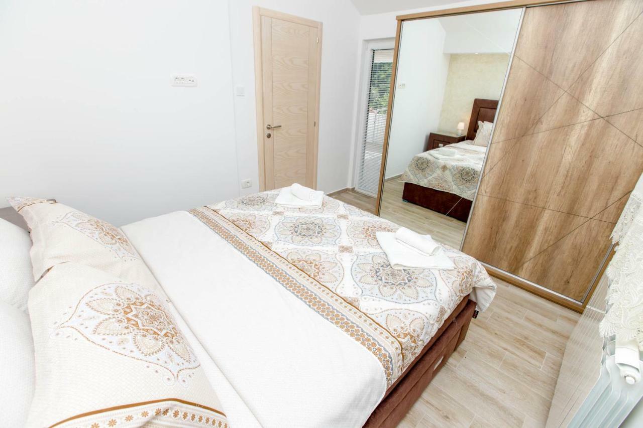 Apartment Kalle Kotor Ngoại thất bức ảnh